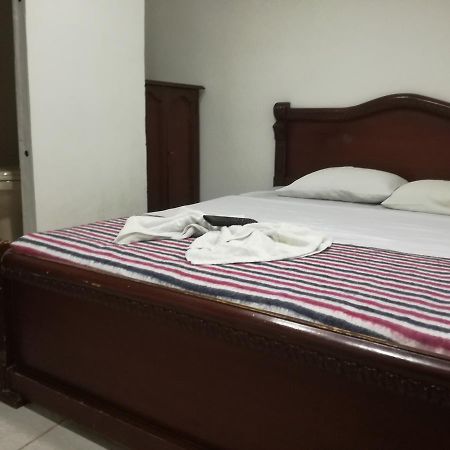 פופאיין Hostal Balcony מראה חיצוני תמונה